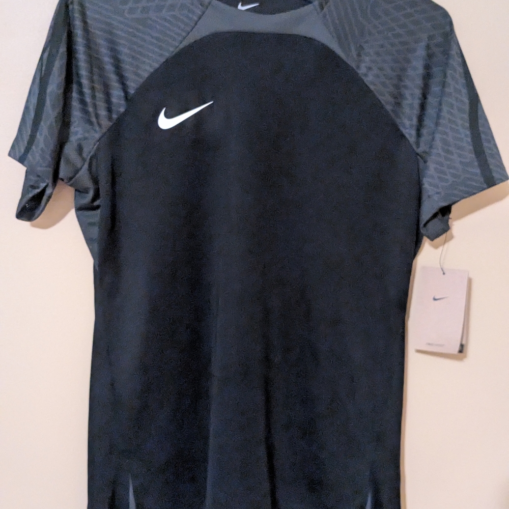 NWT Nike Black and Gray Athletic Shirt